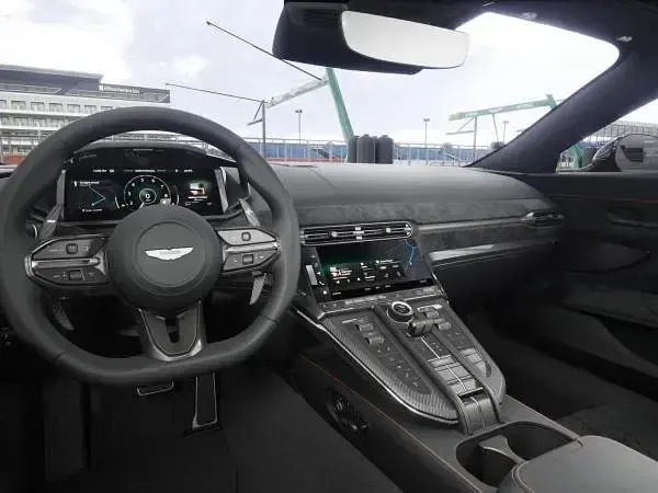 Nuova Aston Martin Vantage 665 CV (489 kW) 2026 Synapse orange Coupé