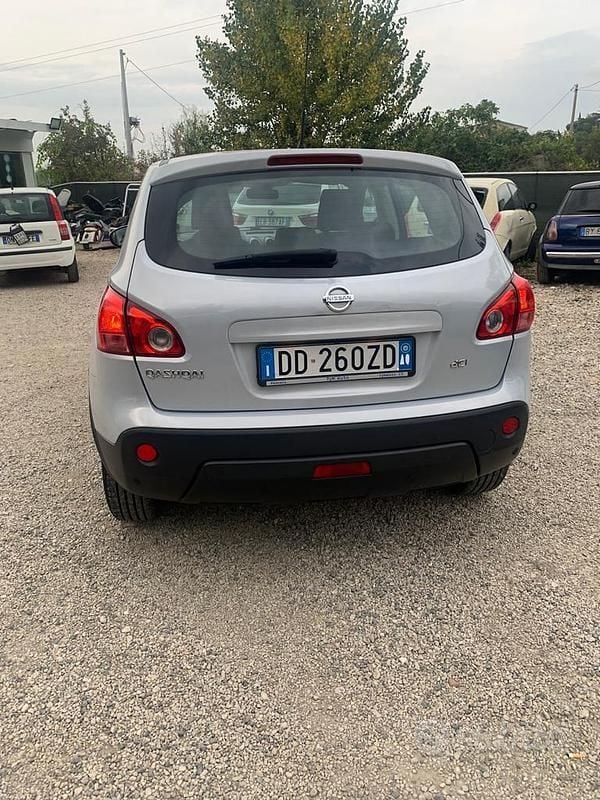 Usata Nissan Qashqai 106 CV (77 kW) 2007 Grigio SUV