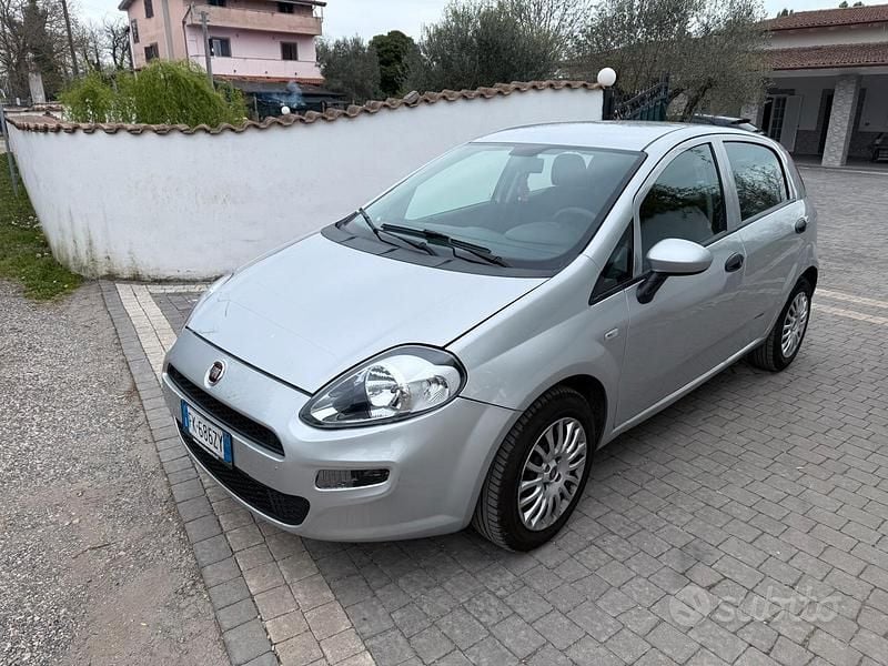 Usata Fiat Punto Street 69 CV (50 kW) 2017 Utilitaria