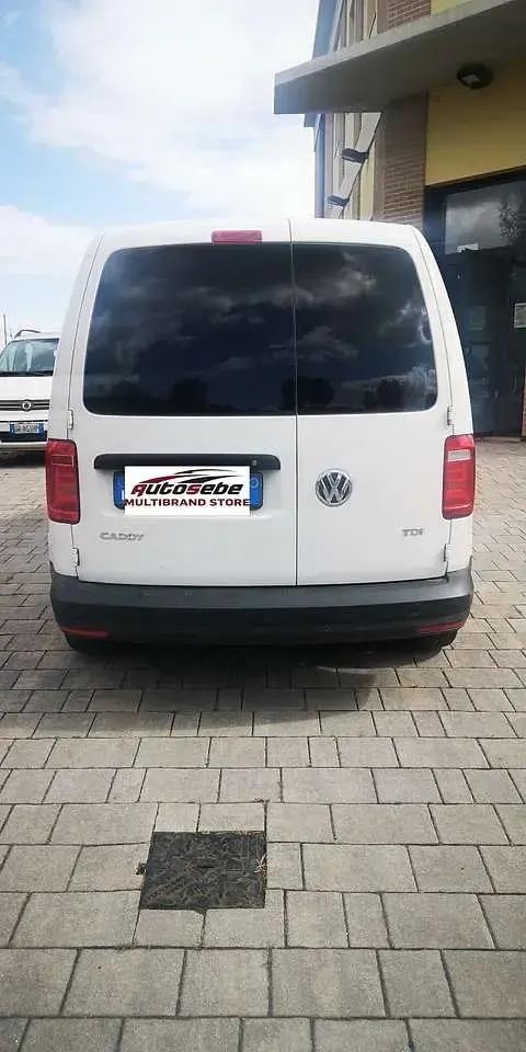 Usata VW Caddy 102 CV (75 kW) 2017 Bianco Monovolume