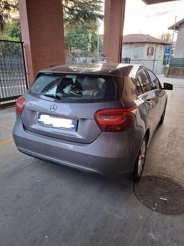 Usata Mercedes A160 Executive 63 CV (46 kW) 2016 Grigio Berlina