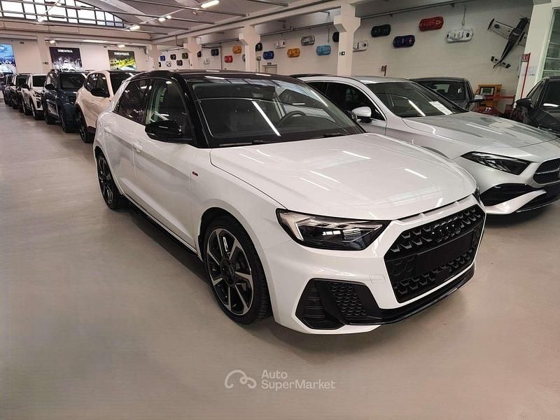 Usata Audi A1 Sportback S-Line 116 CV (85 kW) 2025 Bianco ghiaccio/tetto nero myt Utilitaria