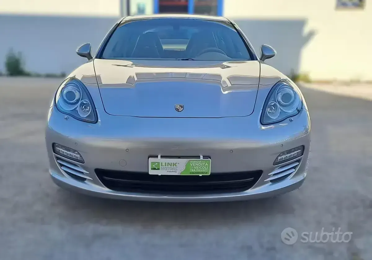 Usata Porsche Panamera 299 CV (219 kW) 2011 Grigio Utilitaria