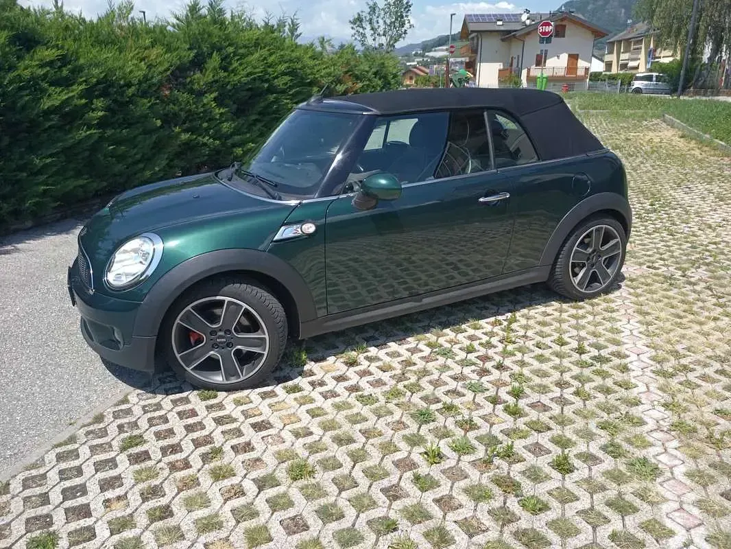Usata Mini Cooper Cabriolet 184 CV (135 kW) 2010 Verde Cabrio
