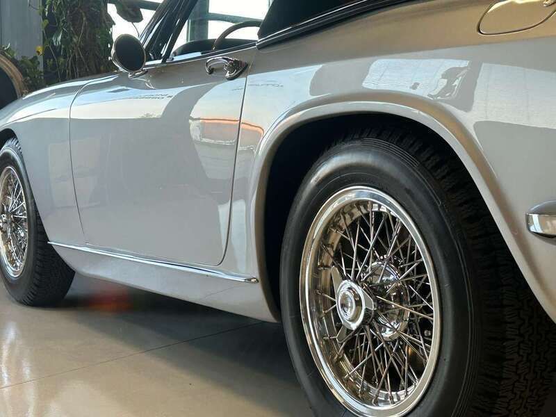 Usata Maserati Mistral 245 CV (180 kW) 1965 Argento Cabrio