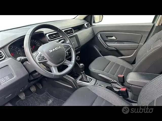 Usata Dacia Duster Journey 101 CV (74 kW) 2023 Verde chiaro SUV