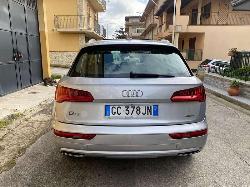 Usata Audi Q5 Business 204 CV (150 kW) 2020 Grigio SUV