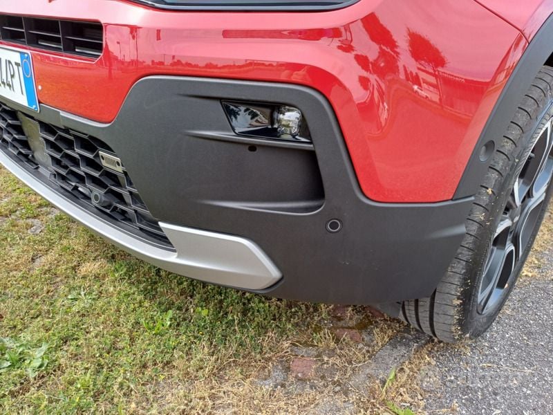 Usata Jeep Avenger Summit 101 CV (74 kW) 2024 Rosso SUV