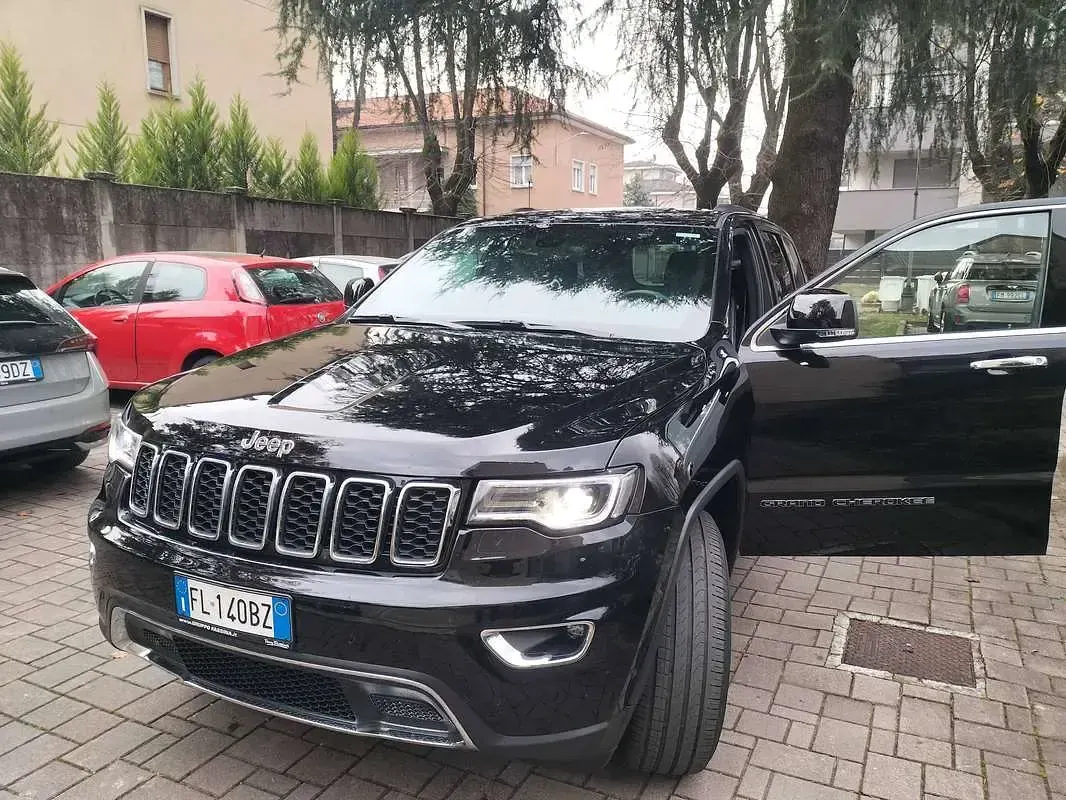 Usata Jeep Grand Cherokee Limited 250 CV (183 kW) 2017 Nero SUV