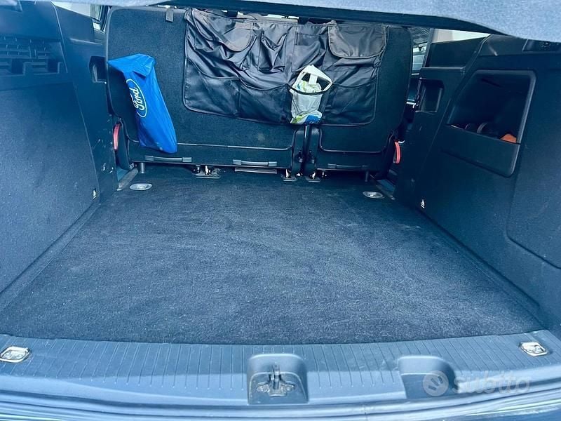 Usata Ford Tourneo Connect Active 122 CV (89 kW) 2023 Grigio Monovolume