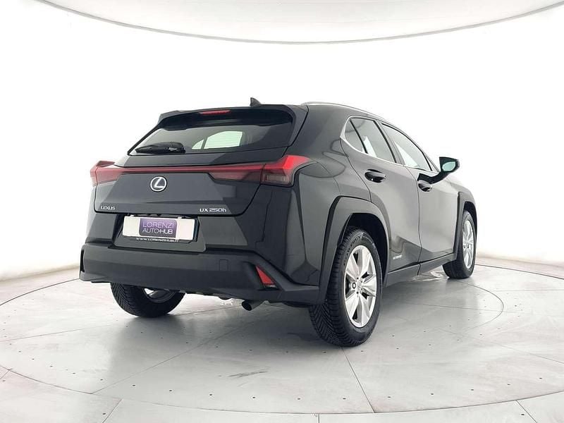 Usata Lexus UX 250h Business Edition 145 CV (106 kW) 2021 Nero metallizzato SUV
