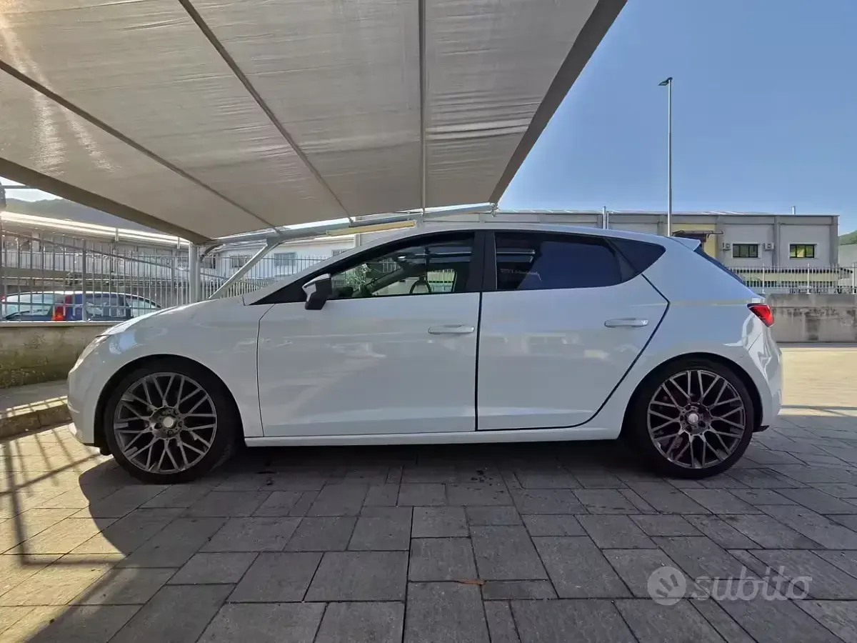Usata Seat Leon 105 CV (77 kW) 2013 Bianco Berlina