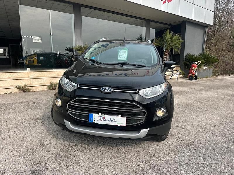 Usata Ford Ecosport Titanium 90 CV (66 kW) 2015 Nero SUV