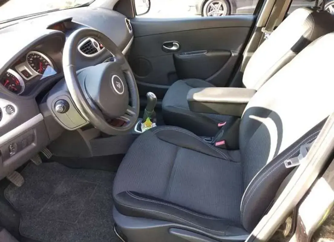 Usata Renault Clio IV 75 CV (55 kW) 2012 Berlina