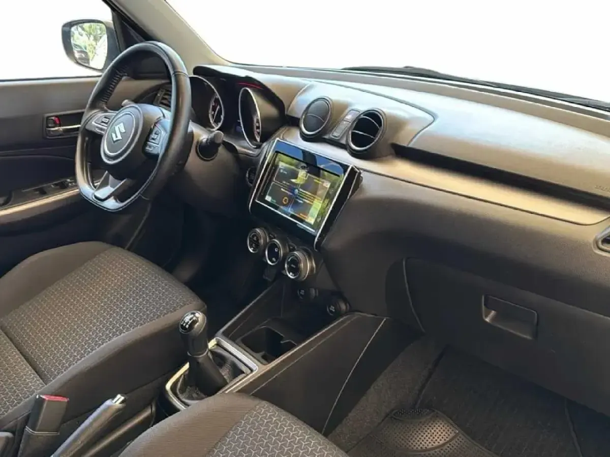 Usata Suzuki Swift 83 CV (61 kW) 2021 Bianco Utilitaria