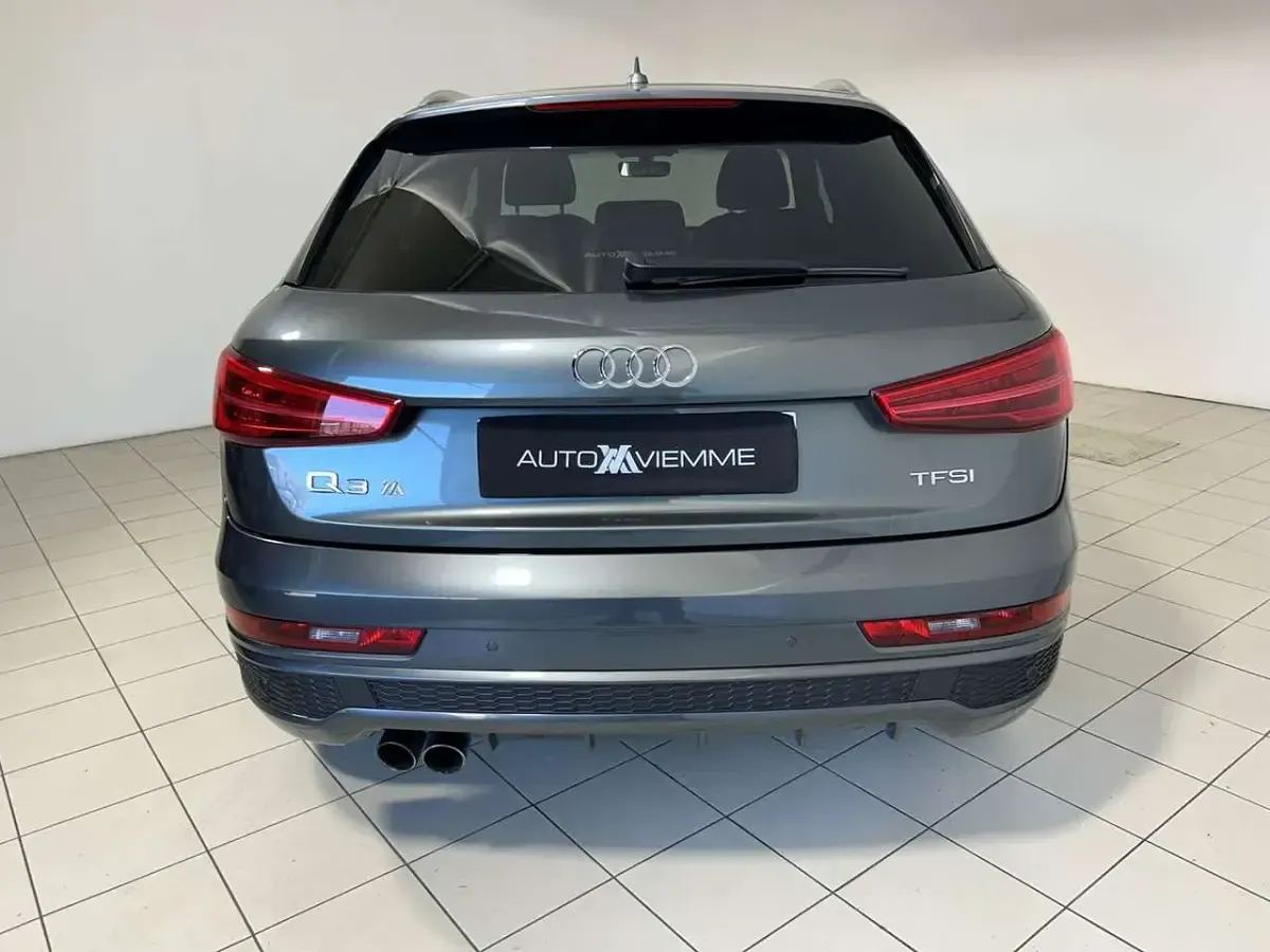 Usata Audi Q3 S-Line 150 CV (110 kW) 2018 Grigio SUV