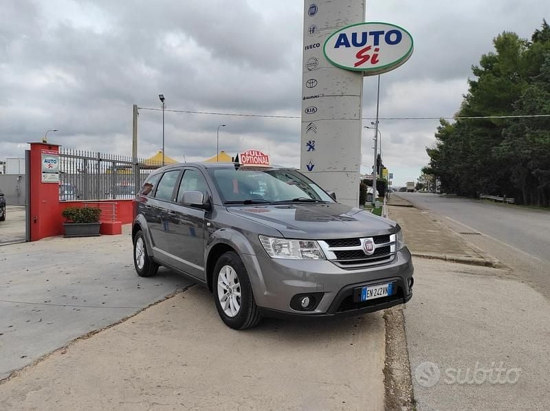 Usata Fiat Freemont 140 CV (102 kW) 2012 Grigio SUV