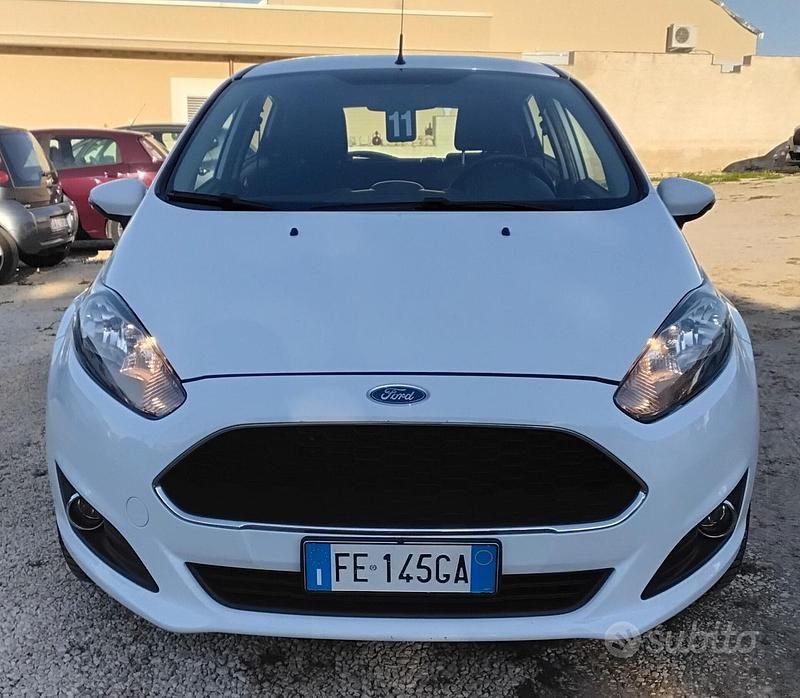 Usata Ford Fiesta Titanium 75 CV (55 kW) 2016 Bianco Berlina