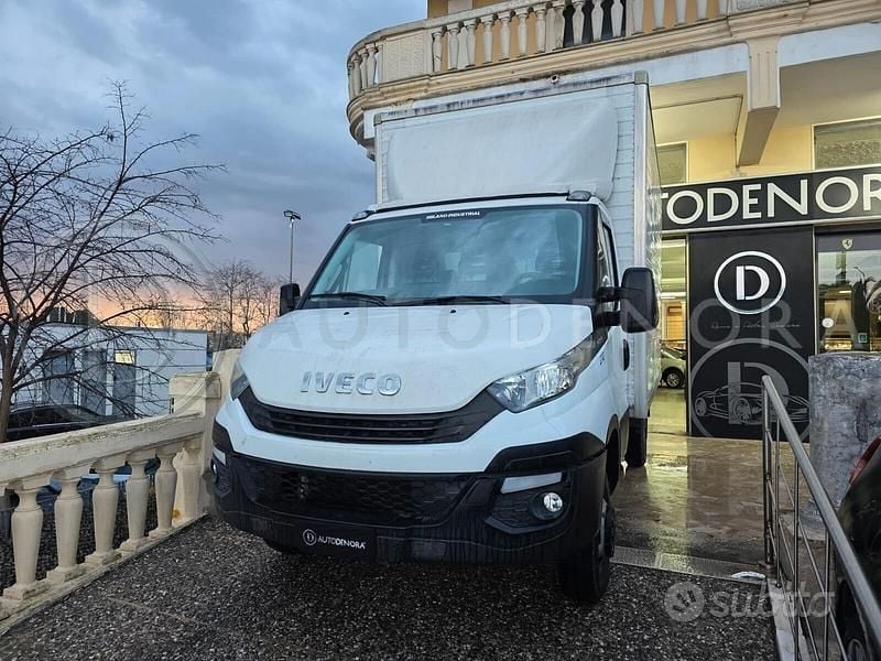 Usata Iveco Daily 116 CV (85 kW) 2019 Bianco Berlina
