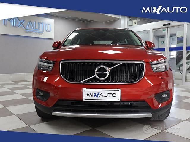 Usata Volvo XC40 Inscription 150 CV (110 kW) 2020 Rosso SUV