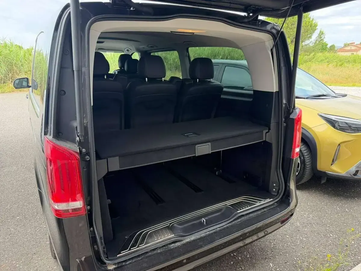 Usata Mercedes V300 Premium 239 CV (175 kW) 2022 Other Monovolume