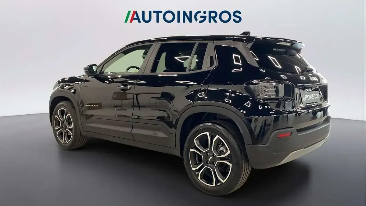 Nuova Jeep Avenger Summit 101 CV (74 kW) 2026 Volcano SUV