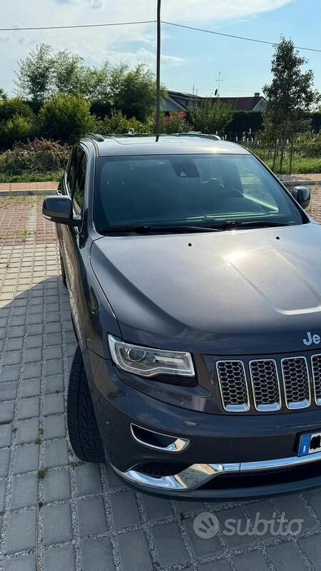 Usata Jeep Grand Cherokee Summit 250 CV (183 kW) 2016 Grigio SUV