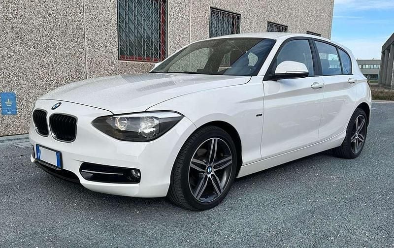 Usata BMW 118 Sport Line 143 CV (105 kW) 2012 Bianco Utilitaria
