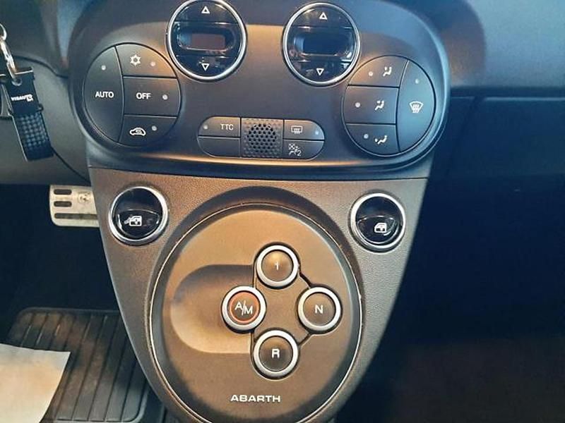 Usata Abarth 695 180 CV (132 kW) 2023 Grigio Utilitaria