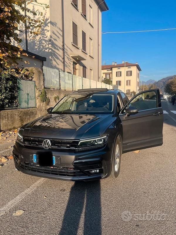 Grigio Usata 2017 VW Tiguan R-line SUV | 19.000 € - Immagine 1/4