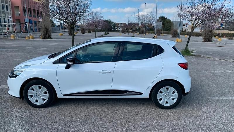 Usata Renault Clio IV 75 CV (55 kW) 2014 Bianco Berlina
