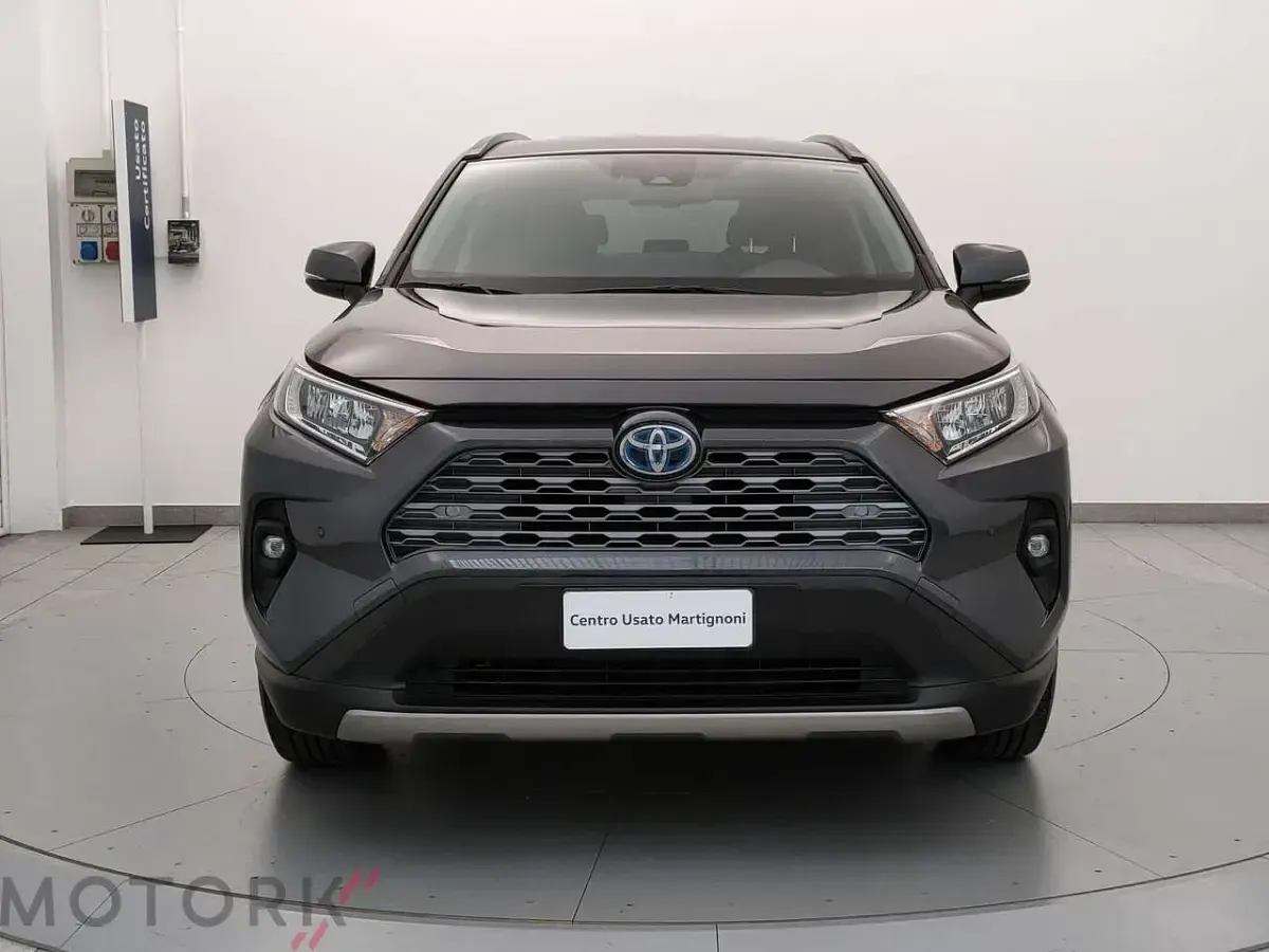 Usata Toyota RAV4 Hybrid Active 218 CV (160 kW) 2025 Grigio SUV
