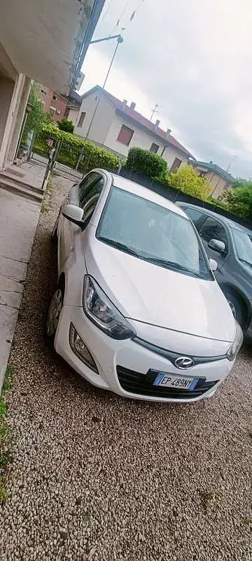 Usata Hyundai i20 Edition 75 CV (55 kW) 2012 Utilitaria