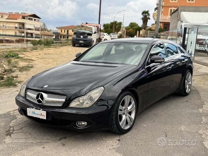Usata Mercedes CLS320 224 CV (164 kW) 2006 Grigio Berlina