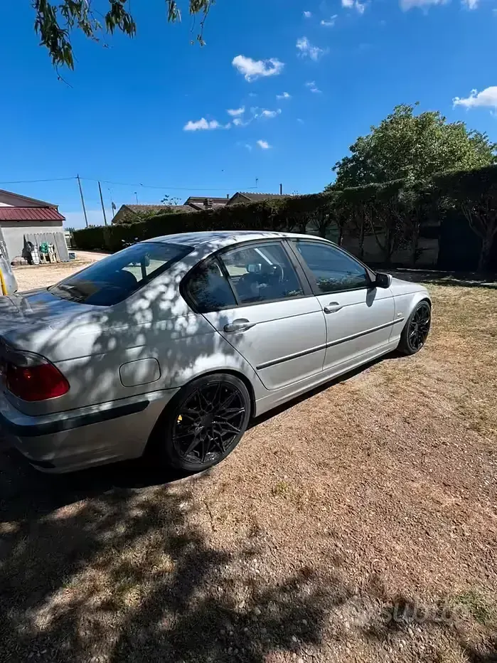 Usata BMW 330 184 CV (135 kW) 2001 Grigio Berlina
