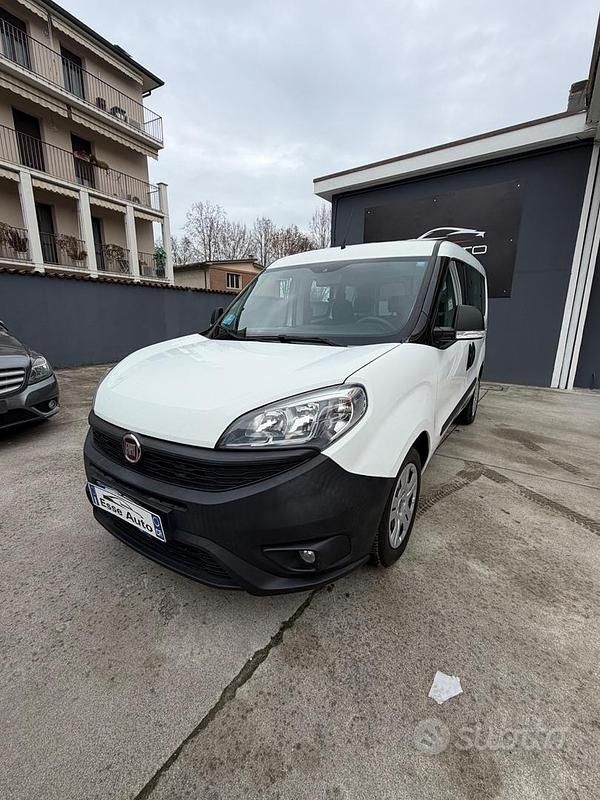 Usata Fiat Doblò 95 CV (69 kW) 2017 Bianco Monovolume