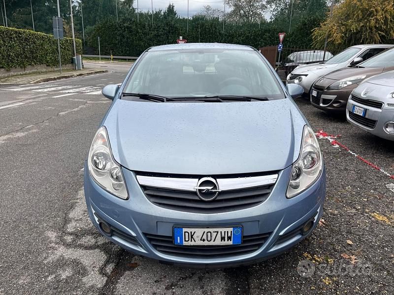 Usata Opel Corsa Club 80 CV (58 kW) 2007 Blu Berlina