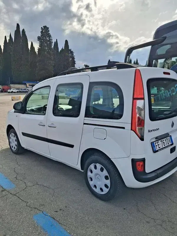 Usata Renault Kangoo 75 CV (55 kW) 2016 Monovolume