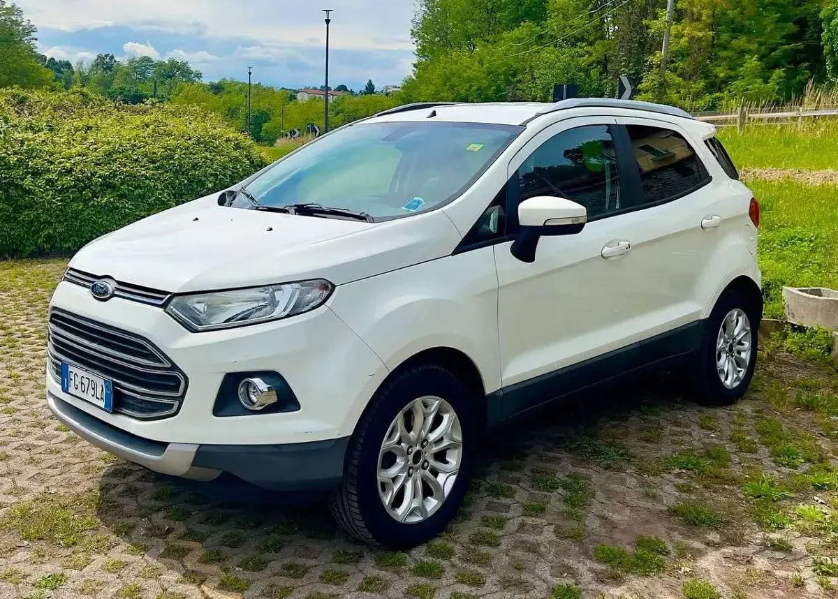 Usata Ford Ecosport Titanium 95 CV (69 kW) 2016 Bianco SUV