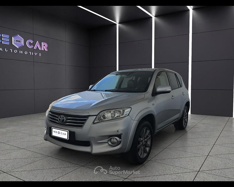 Usata Toyota RAV4 Style 150 CV (110 kW) 2013 Gray Pick-up
