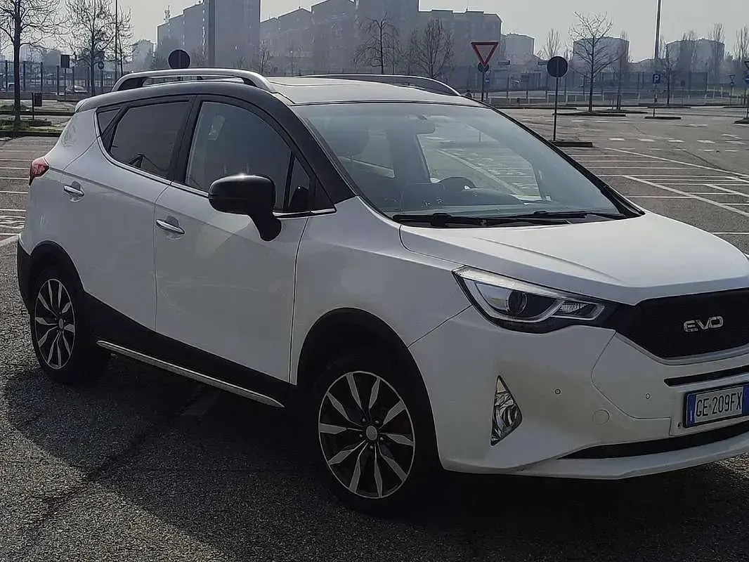Usata EVO Evo 4 114 CV (83 kW) 2021 Bianco SUV