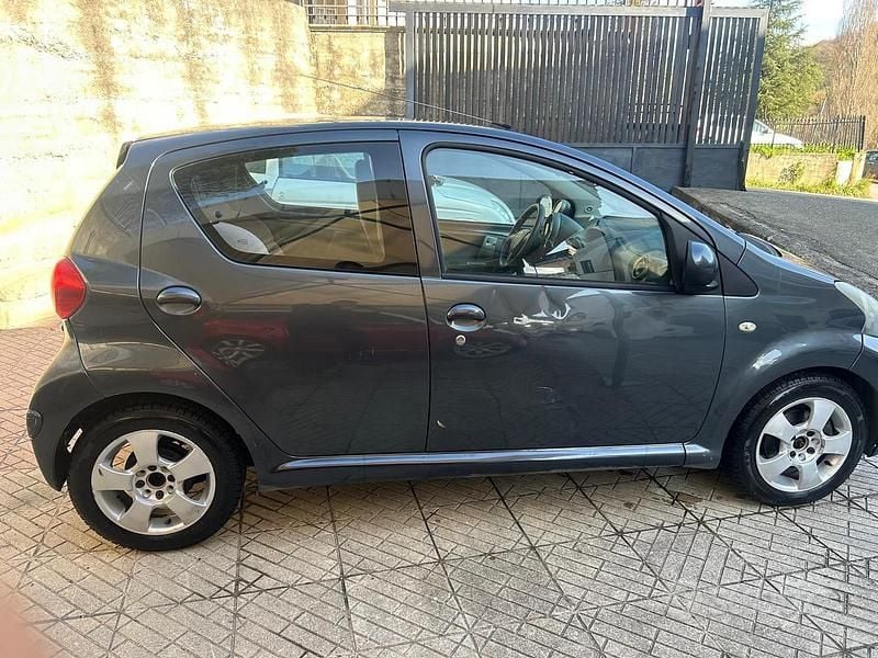 Usata Toyota Aygo 68 CV (50 kW) 2006 Utilitaria