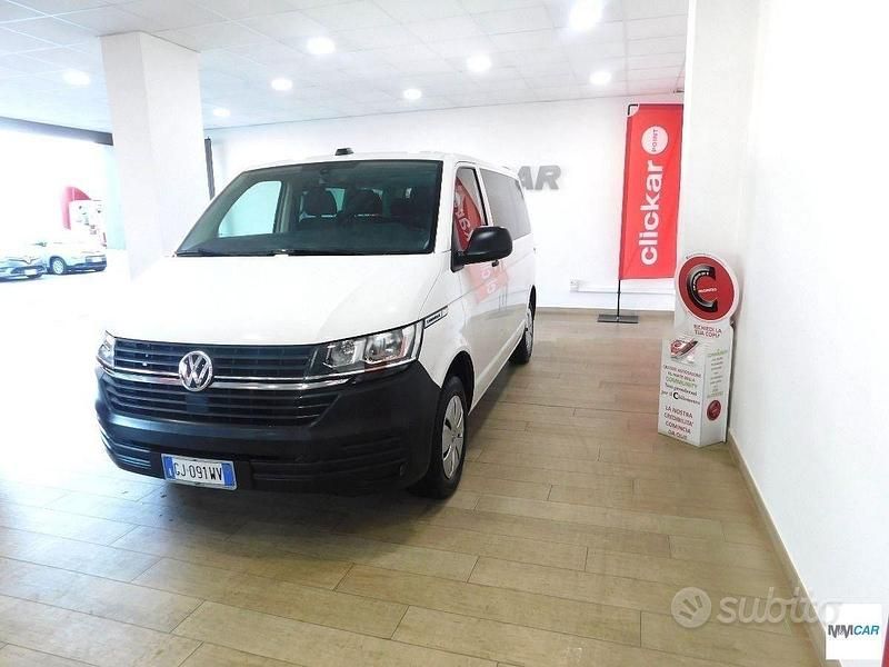 Gebraucht VW Caravelle Trendline 110 PS (80 kW) 2022 Weiß Van