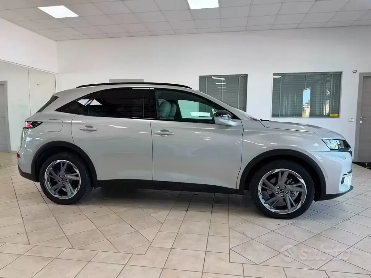 Usata DS Automobiles DS7 Crossback Grand Chic 181 CV (133 kW) 2022 Grigio SUV