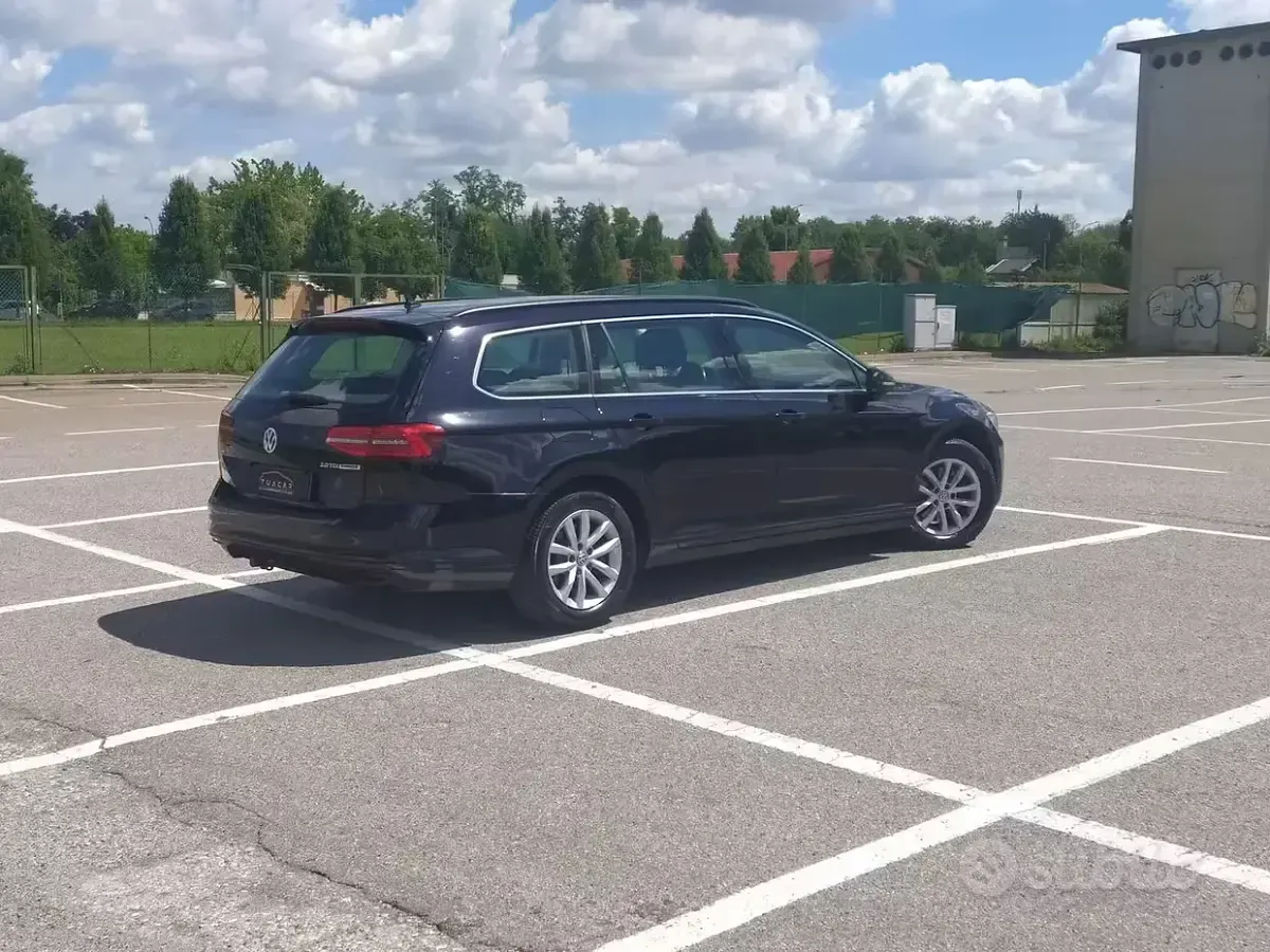 Usata VW Passat Highline 150 CV (110 kW) 2017 Nero Station wagon