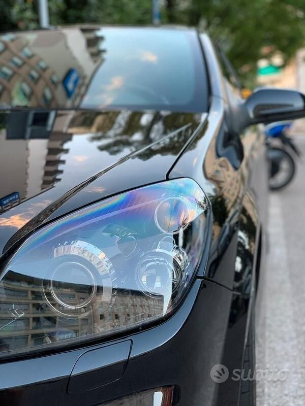 Begagnad Opel Astra OPC 240 HK (176 kW) 2009 Svart Halvkombi