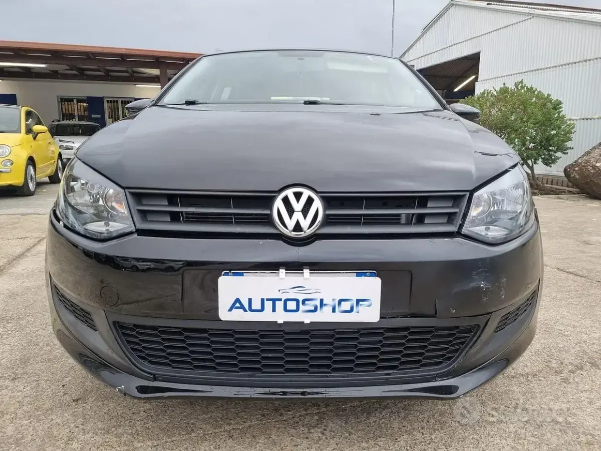 Usata VW Polo Trendline 75 CV (55 kW) 2013 Nero Utilitaria
