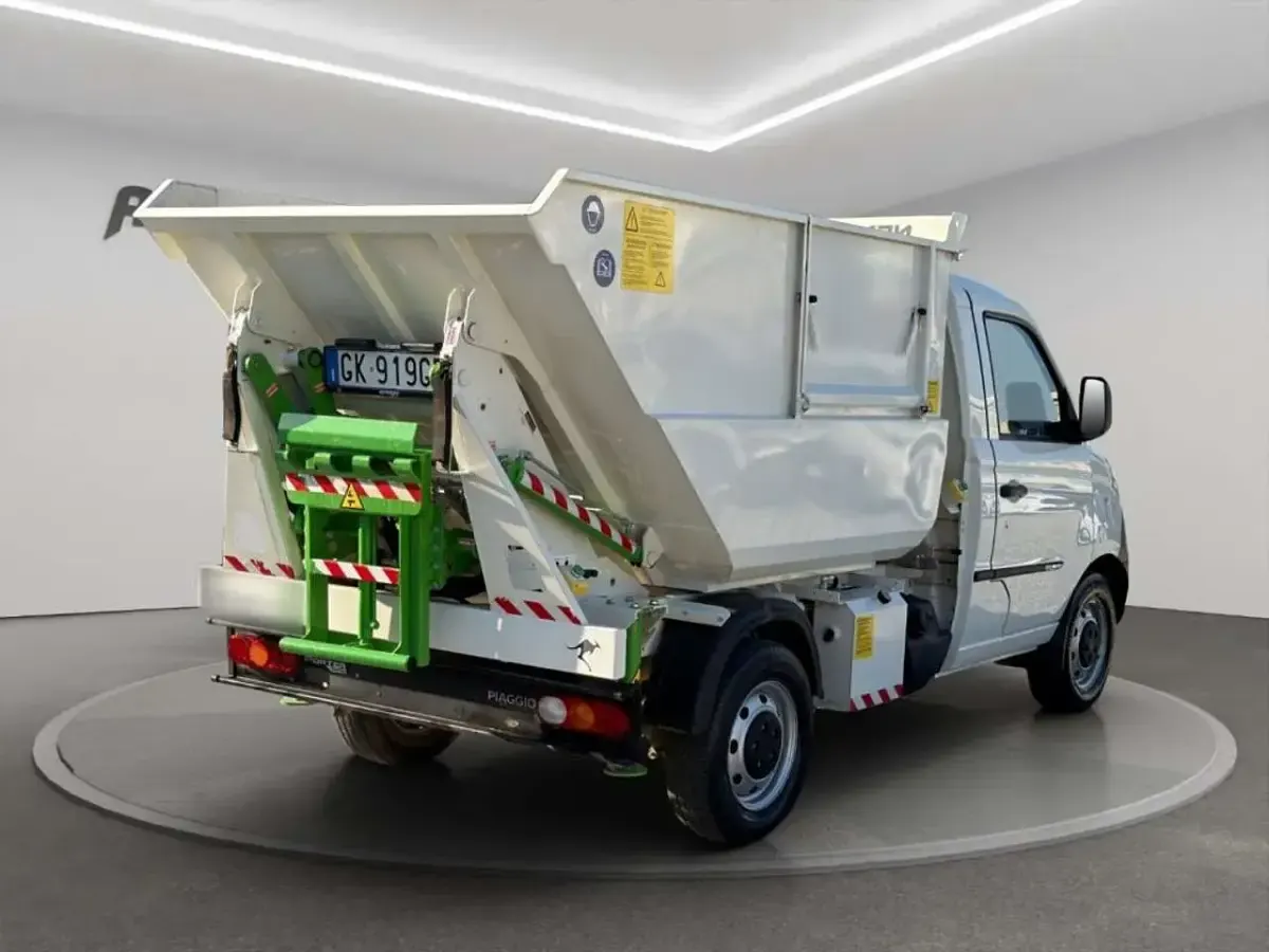 Usata Piaggio Porter 102 CV (75 kW) 2022 Bianco