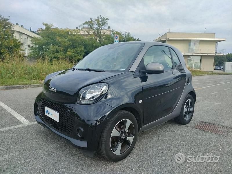 Nero Usata 2020 Smart ForTwo Coupé Passion Due volumi | 10.900 € (Buon prezzo) - Immagine 1/4