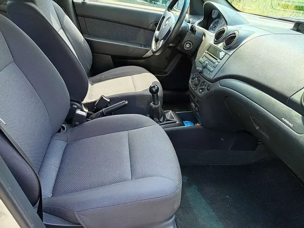 Usata Chevrolet Aveo 84 CV (61 kW) 2010 Berlina